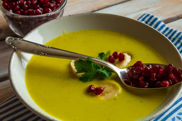natürlich essen | Bananen-Curry-Kokos Süppchen | Lars Brouwers & Torsten Fleischer